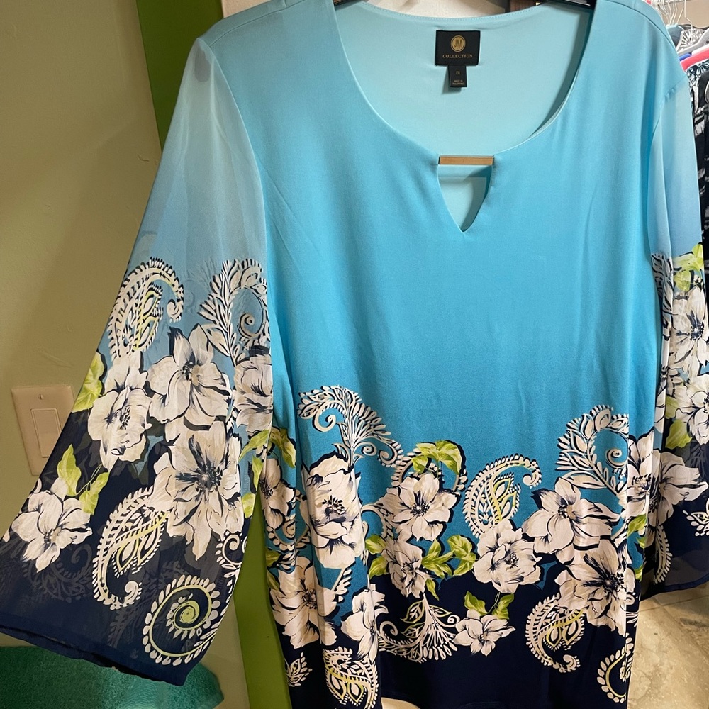 Teal top
